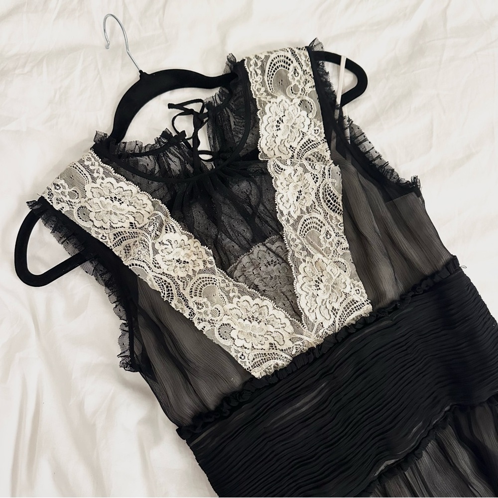 BCBG Maxazaria silk dress size 4
